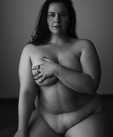 Grizbbly erotic pornstar pic