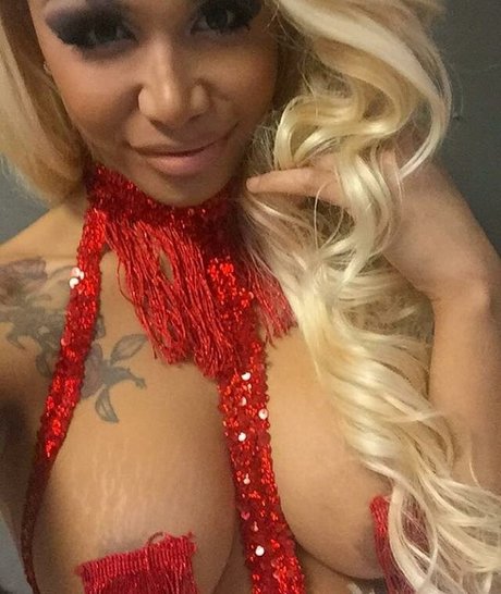 Mia Tasiilemiliona star exclusive galleries