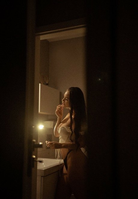 Kristina Azaronak nudes pornstar photo