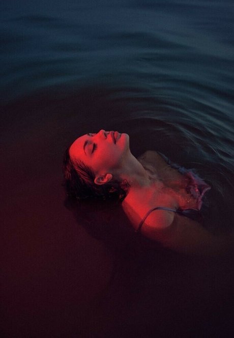 Kristina Azaronak xxx model gallery