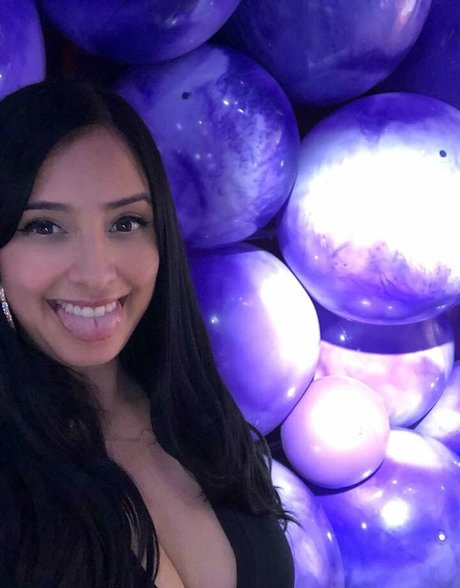 Laura Stylez pornstar nude pics