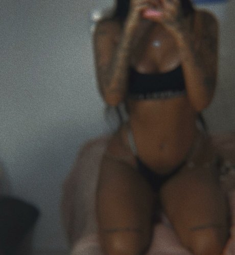 Mah Tavares pornstar sex pics