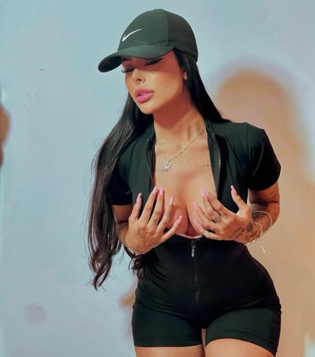 Mah Tavares free star photo