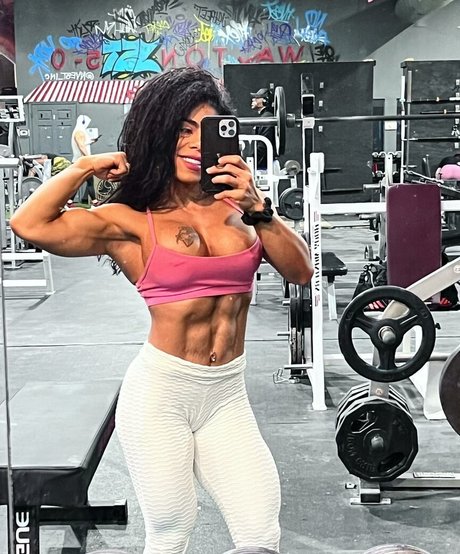 Yanet star perfect picture