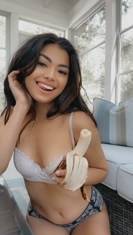 Rinka Moon free pornstar picture