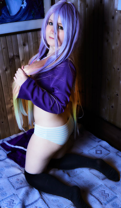 aki puff erotic model photo