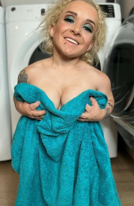 Pets LloyD high quality pornstar pics