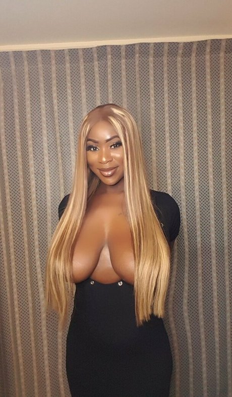 Silvia Ehigie model art archive