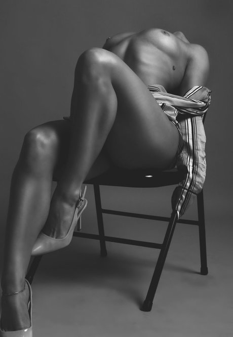 Misswatersvip erotic actress photo