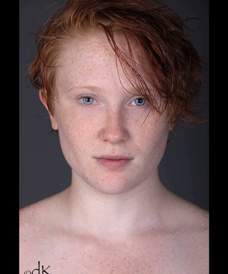 Izzabella Robbins pornstar xxx pics