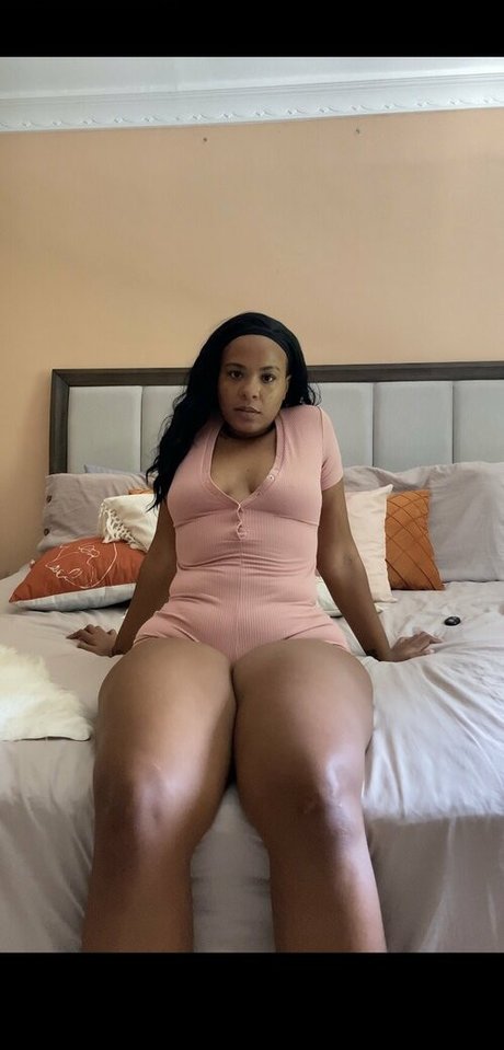 Wildheart ASMR model nude pic