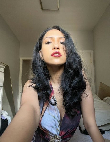 Princesa Delilah pretty model photo