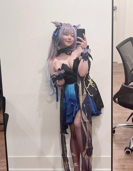 Julia Nakamura beautiful star pictures