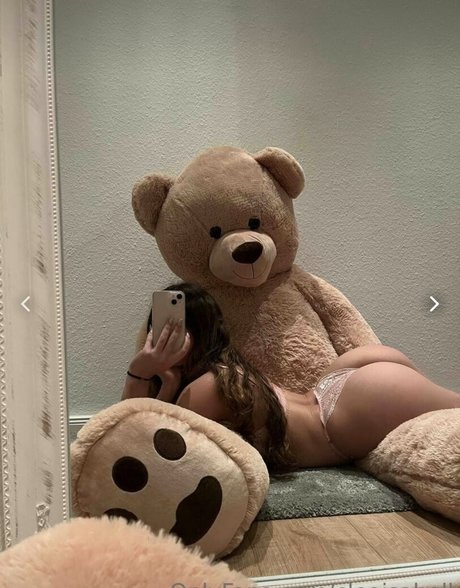 Cleo Isabell high quality actress image