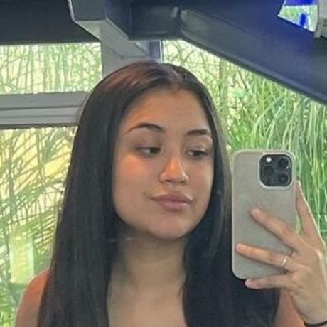 Urdreambabyy sexy model pic