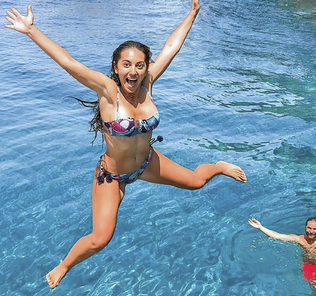 Neslihan Ozturk star pretty pics