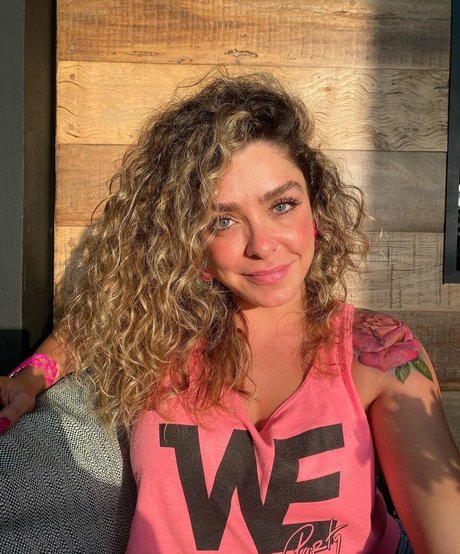 Fabiola Oliveira best star pics