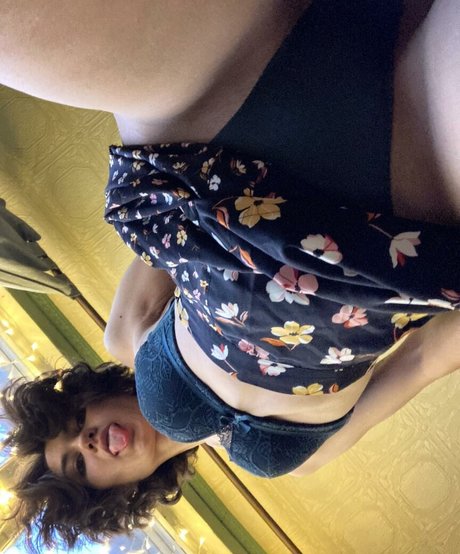 adorable dina model exclusive image