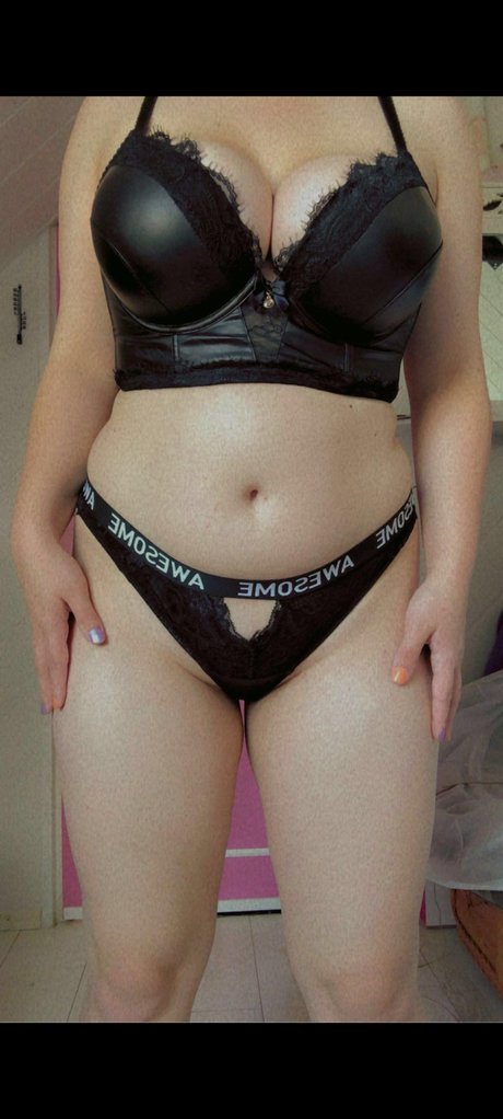 Sina model nudes pictures