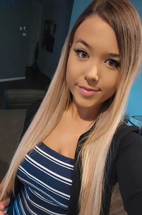 KimJade999 best star pic