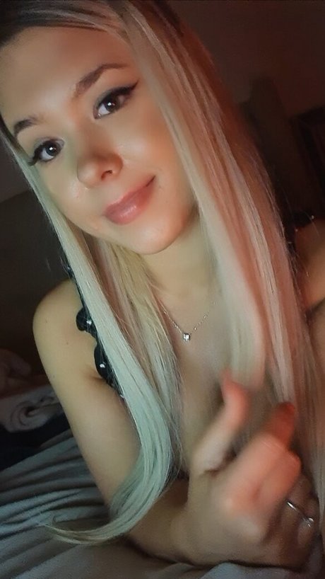 KimJade999 pornographic actress photo