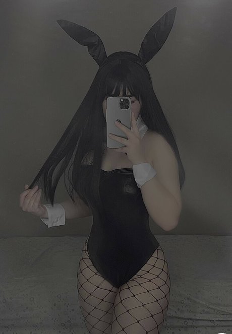 Genesis Cruz nude model gallery