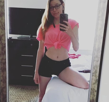 Gabby Swears sexy star gallery