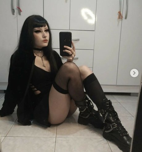 nebulaee_ sexy model images