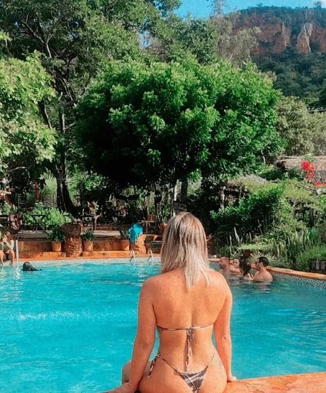 Josy Holanda adult star archive