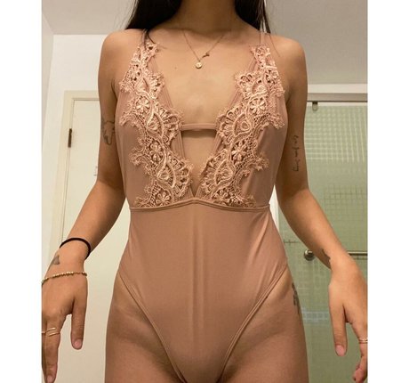 Kylie Cheung star hot images