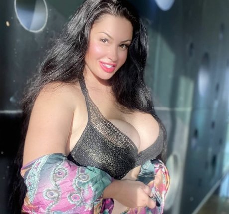 Eclipse babe hot actress picture