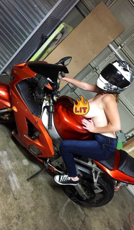 Tittyqueen77 pretty actress pictures