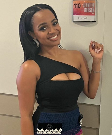 Kyla Pratt star erotic pic