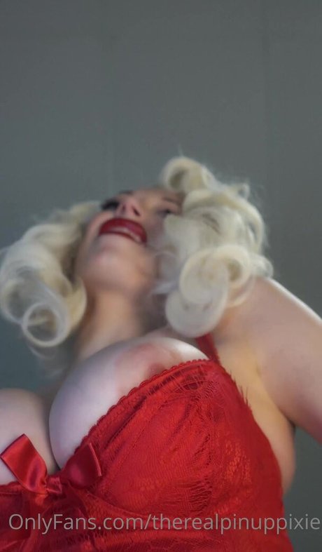 Pineup Pixie sexy pornstar archive