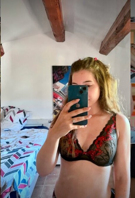 Luna Sunfire adult actress img