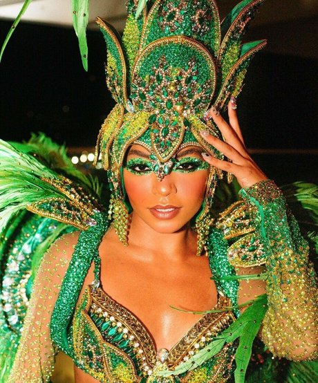 Any Gabrielly star sexy gallery