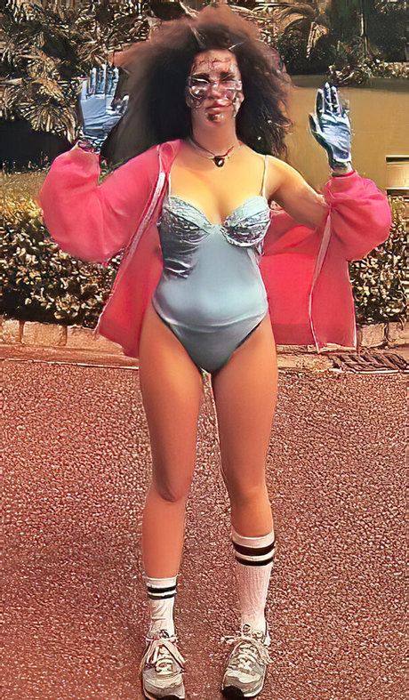 Aysegul Akyuz pornstar art img