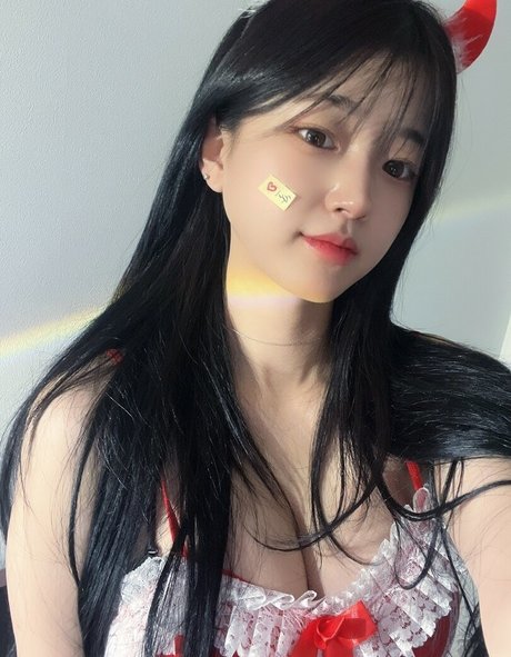 Moonwol0614 xxx star gallery