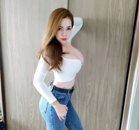 Milky Hamasakii pornstar sex pictures