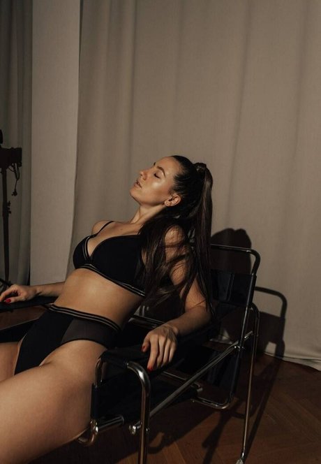 Alla Mill nice actress images