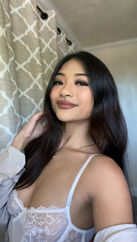 Ryssaxlo pornstar naked image