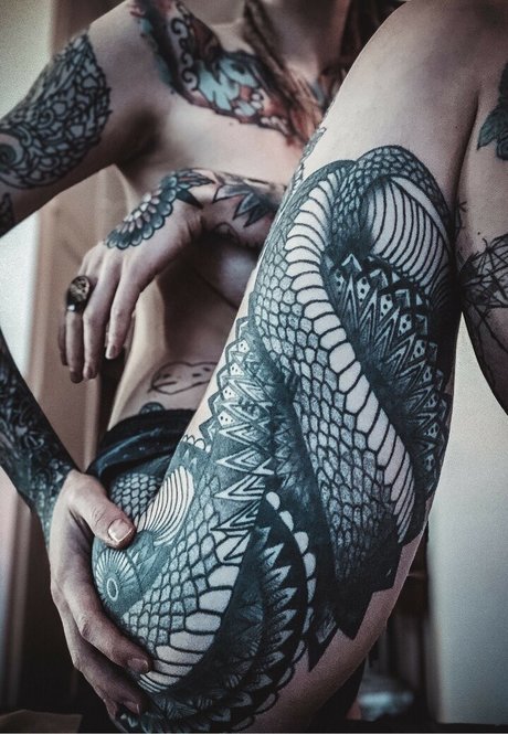 Tory Inve model adult gallery