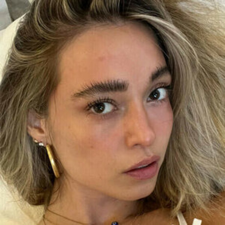 Larissa Schot star pretty photos