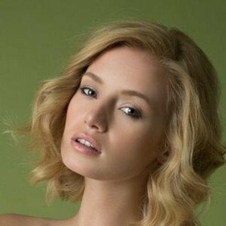 Gabriella Toth nudes actress pic