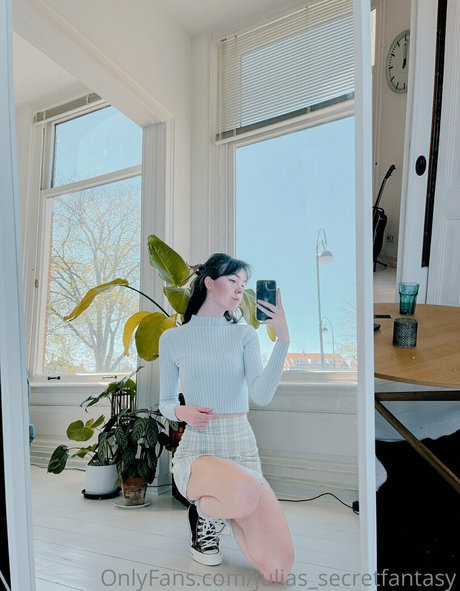 julias secretfantasy star pic