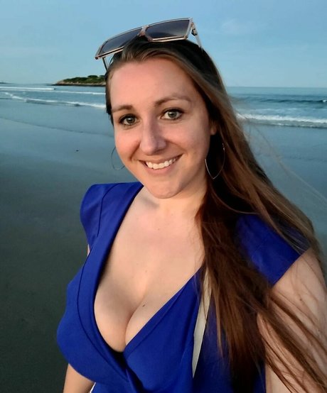 Caityy Cakesss pornstar hot pic