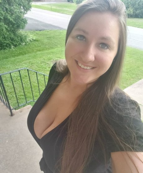 Caityy Cakesss star hot picture