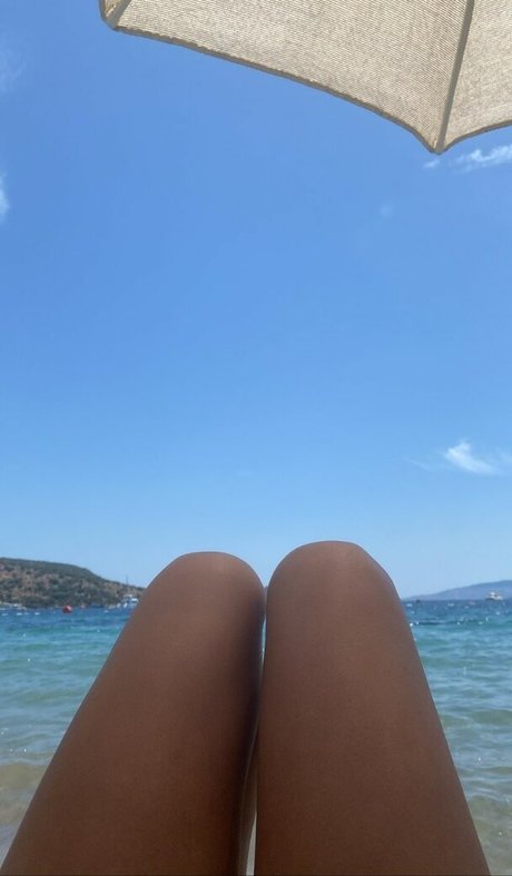 dumps model pornographic pics