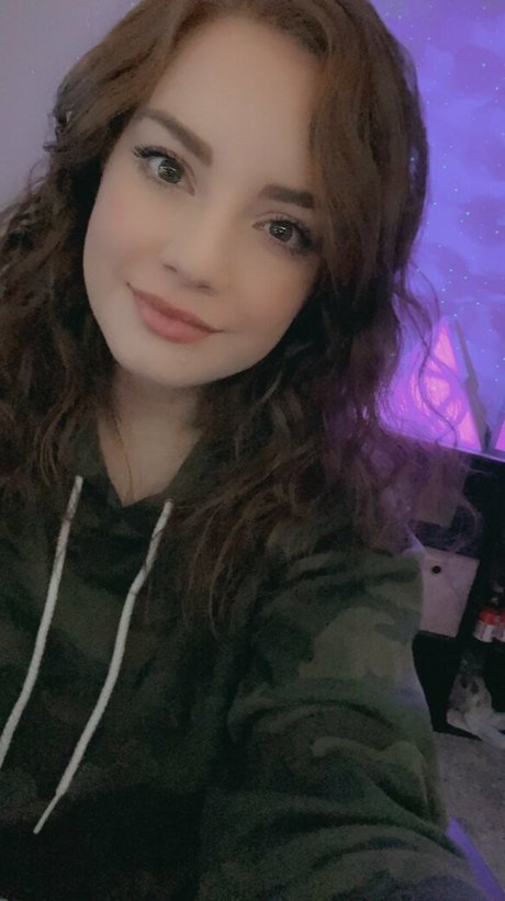 Gingy Gingerliness hot actress picture