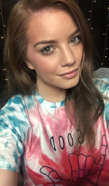 Gingy Gingerliness pornstar exclusive pics